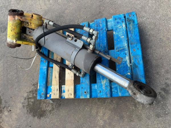 Gebrauchter Zylinder VOLVO Radlader, Typ : L 40 B, Artikel Nr. : 81.99999 - 9999