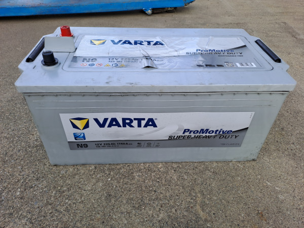 Gebrauchte VARTA Lkw Batterie, 12 V, 225 Ah, 1150 A Artikel - Nr. : 99.99999 - 9999