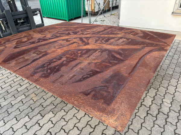 Gebrauchtes HARDOX - Blech L x B : 2660 mm x 2250 mm, Dicke : 4 - 5 mm, Artikel - Nr. : 81.99999 - 9